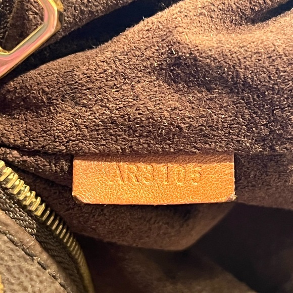 **Discontinued** Louis Vuitton Métis Shoulder Bag - Picture 5 of 5